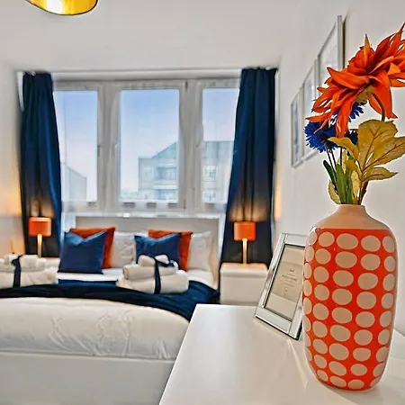 Chambre XI Louis Elyse Apartment