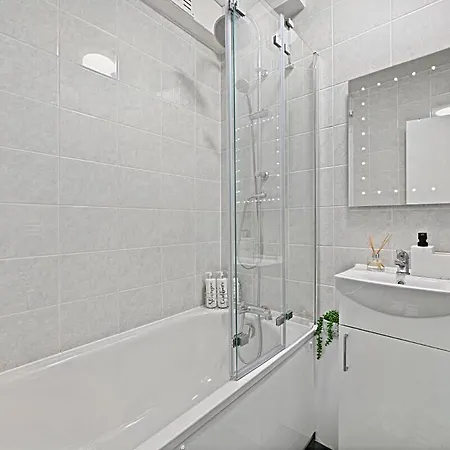 Chambre XI Louis Elyse Apartment *