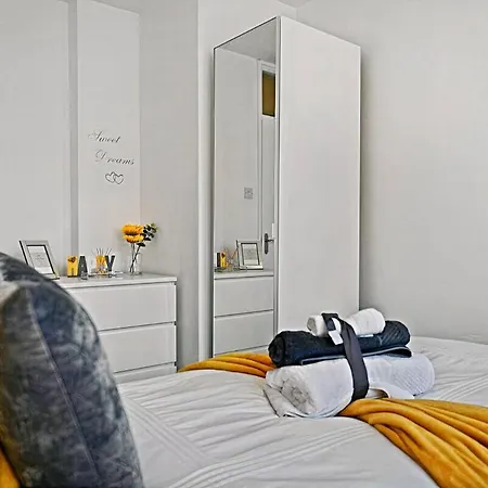 Apartment Chambre XI Louis Elyse *