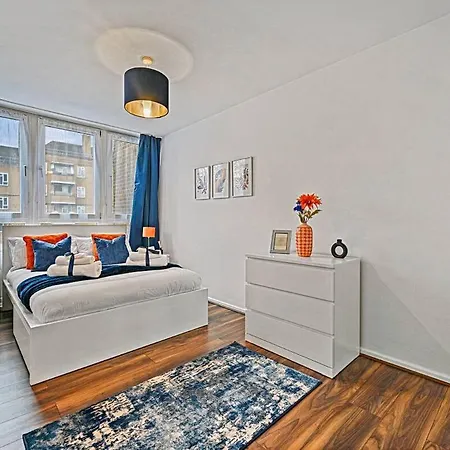 Chambre XI Louis Elyse Roissy-en-France